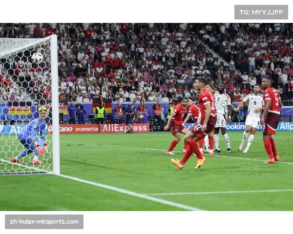 拉沃尔皮亚纳战术应用增多 中场回撤中卫间通过长传打破防线成新趋势